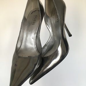 Silver pointed toe GUESS 4.5in high heels